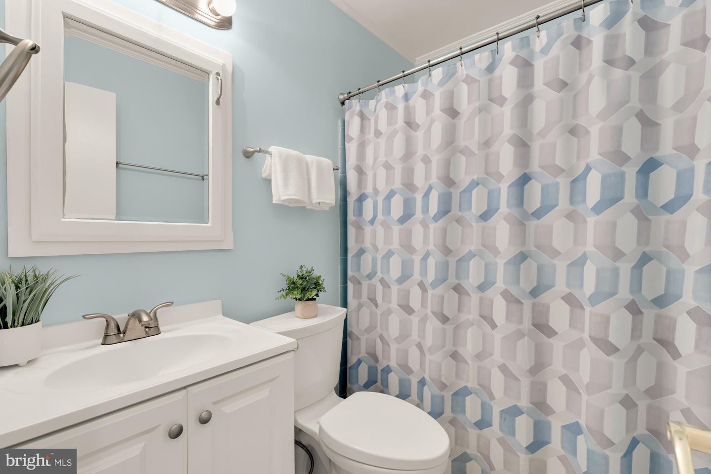 9107 JOYCE PHILLIP CT, SPRINGFIELD, Virginia 22153, 5 Bedrooms Bedrooms, ,3 BathroomsBathrooms,Residential,For sale,9107 JOYCE PHILLIP CT,VAFX2269016 MLS # VAFX2269016