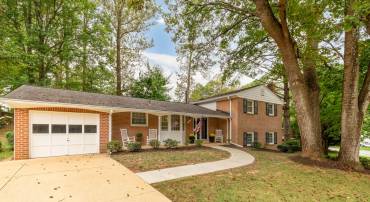 9107 JOYCE PHILLIP CT, SPRINGFIELD, Virginia 22153, 5 Bedrooms Bedrooms, ,3 BathroomsBathrooms,Residential,For sale,9107 JOYCE PHILLIP CT,VAFX2269016 MLS # VAFX2269016
