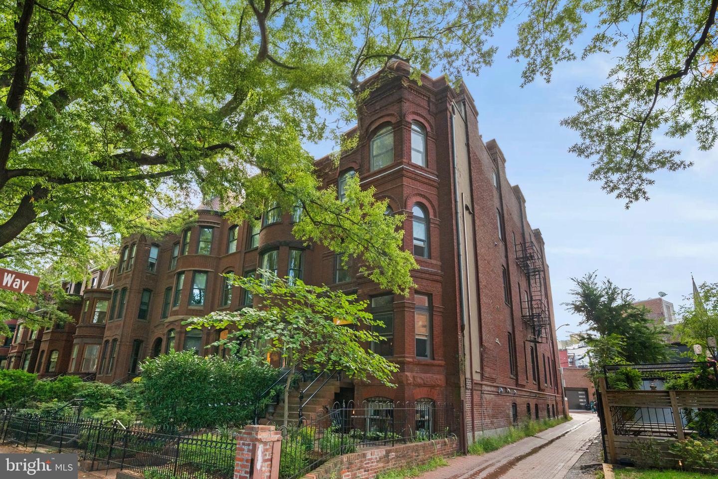 1322 RHODE ISLAND AVE NW #6, WASHINGTON, District Of Columbia 20005, 2 Bedrooms Bedrooms, ,1 BathroomBathrooms,Residential,For sale,1322 RHODE ISLAND AVE NW #6,DCDC2223956 MLS # DCDC2223956