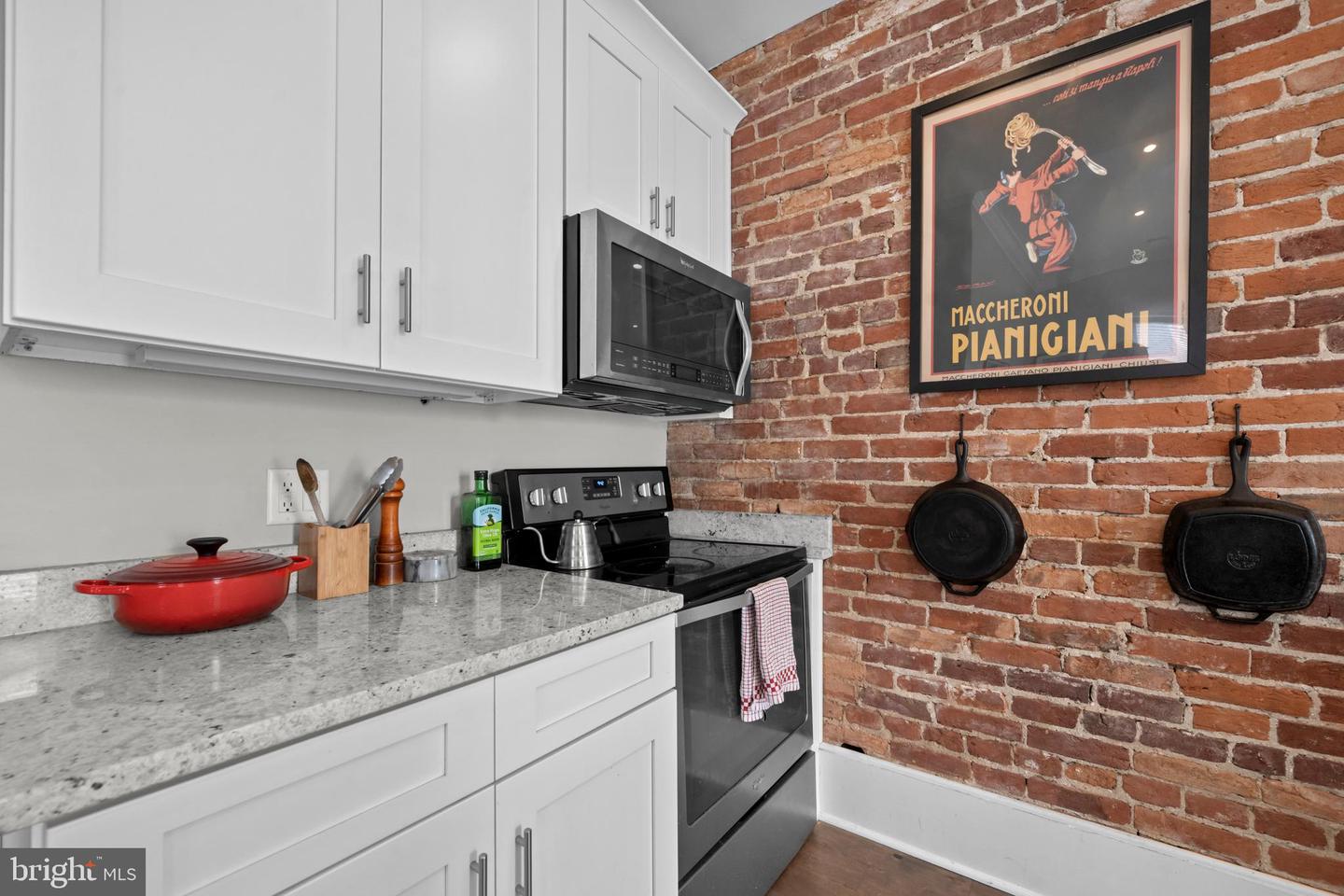 1322 RHODE ISLAND AVE NW #6, WASHINGTON, District Of Columbia 20005, 2 Bedrooms Bedrooms, ,1 BathroomBathrooms,Residential,For sale,1322 RHODE ISLAND AVE NW #6,DCDC2223956 MLS # DCDC2223956