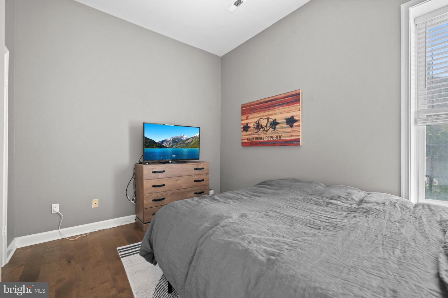 1322 RHODE ISLAND AVE NW #6, WASHINGTON, District Of Columbia 20005, 2 Bedrooms Bedrooms, ,1 BathroomBathrooms,Residential,For sale,1322 RHODE ISLAND AVE NW #6,DCDC2223956 MLS # DCDC2223956