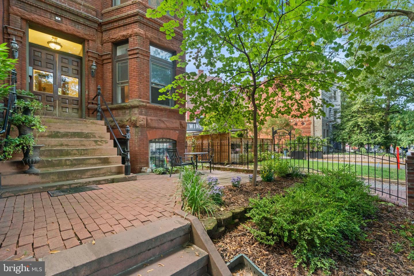 1322 RHODE ISLAND AVE NW #6, WASHINGTON, District Of Columbia 20005, 2 Bedrooms Bedrooms, ,1 BathroomBathrooms,Residential,For sale,1322 RHODE ISLAND AVE NW #6,DCDC2223956 MLS # DCDC2223956