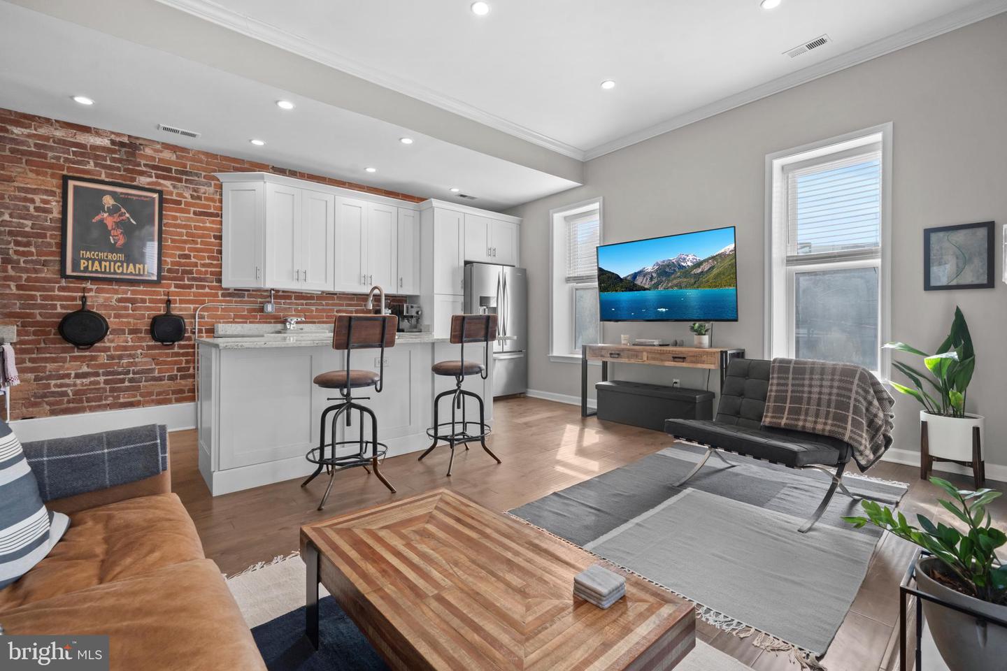 1322 RHODE ISLAND AVE NW #6, WASHINGTON, District Of Columbia 20005, 2 Bedrooms Bedrooms, ,1 BathroomBathrooms,Residential,For sale,1322 RHODE ISLAND AVE NW #6,DCDC2223956 MLS # DCDC2223956