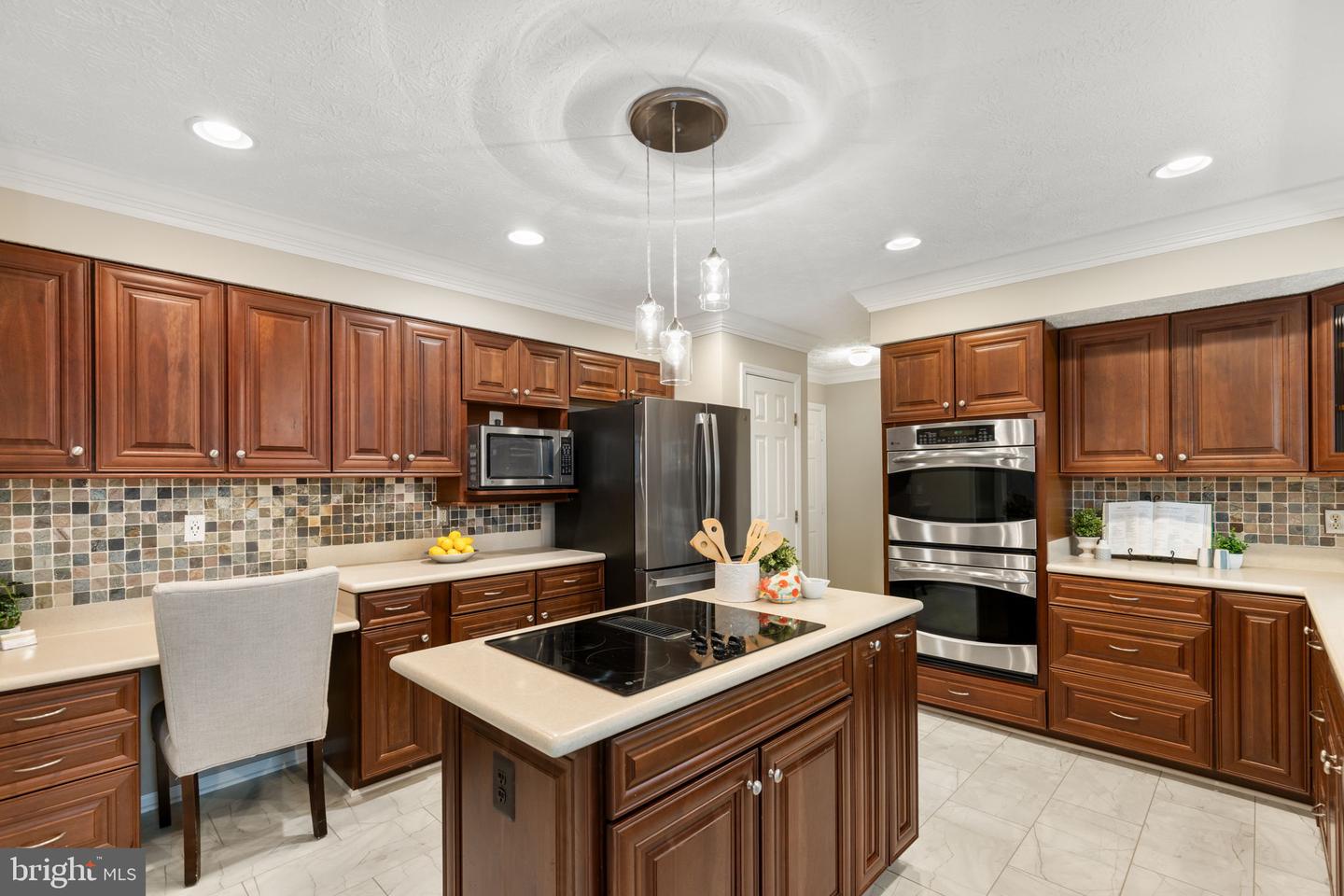16606 ACCOLON CT, DUMFRIES, Virginia 22025, 4 Bedrooms Bedrooms, 18 Rooms Rooms,3 BathroomsBathrooms,Residential,For sale,16606 ACCOLON CT,VAPW2104716 MLS # VAPW2104716