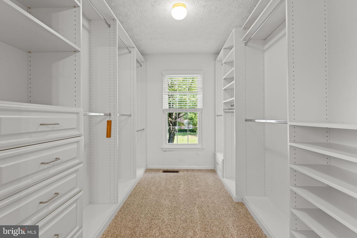 16606 ACCOLON CT, DUMFRIES, Virginia 22025, 4 Bedrooms Bedrooms, 18 Rooms Rooms,3 BathroomsBathrooms,Residential,For sale,16606 ACCOLON CT,VAPW2104716 MLS # VAPW2104716