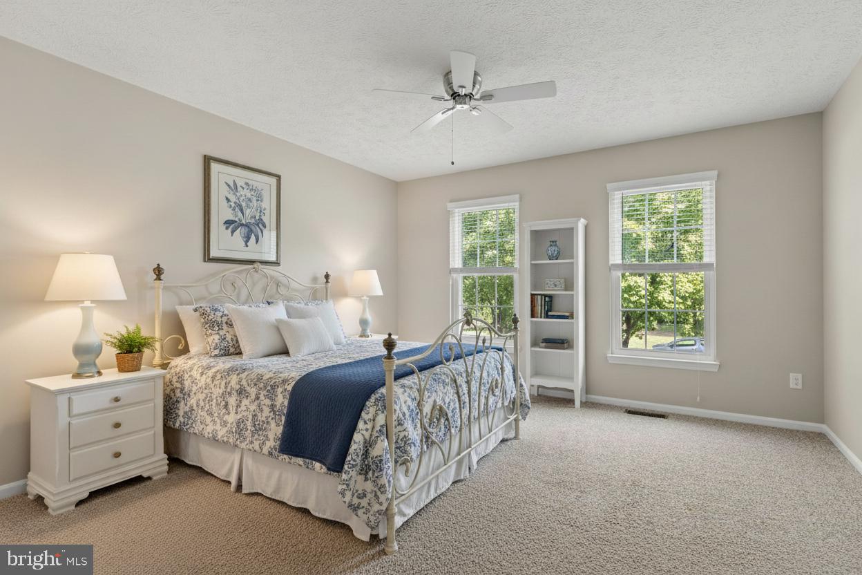 16606 ACCOLON CT, DUMFRIES, Virginia 22025, 4 Bedrooms Bedrooms, 18 Rooms Rooms,3 BathroomsBathrooms,Residential,For sale,16606 ACCOLON CT,VAPW2104716 MLS # VAPW2104716