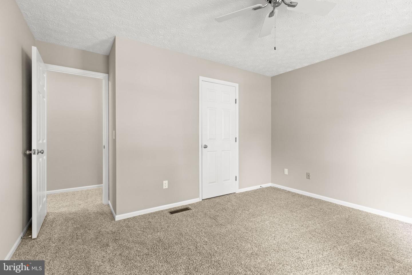 16606 ACCOLON CT, DUMFRIES, Virginia 22025, 4 Bedrooms Bedrooms, 18 Rooms Rooms,3 BathroomsBathrooms,Residential,For sale,16606 ACCOLON CT,VAPW2104716 MLS # VAPW2104716