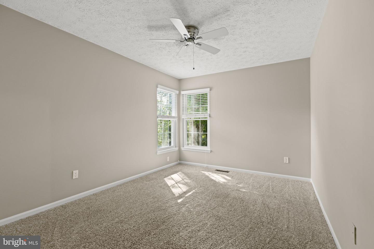 16606 ACCOLON CT, DUMFRIES, Virginia 22025, 4 Bedrooms Bedrooms, 18 Rooms Rooms,3 BathroomsBathrooms,Residential,For sale,16606 ACCOLON CT,VAPW2104716 MLS # VAPW2104716