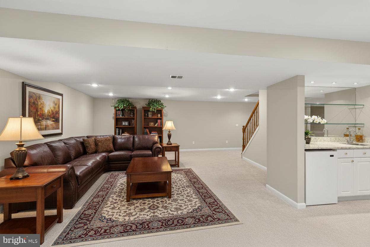 16606 ACCOLON CT, DUMFRIES, Virginia 22025, 4 Bedrooms Bedrooms, 18 Rooms Rooms,3 BathroomsBathrooms,Residential,For sale,16606 ACCOLON CT,VAPW2104716 MLS # VAPW2104716
