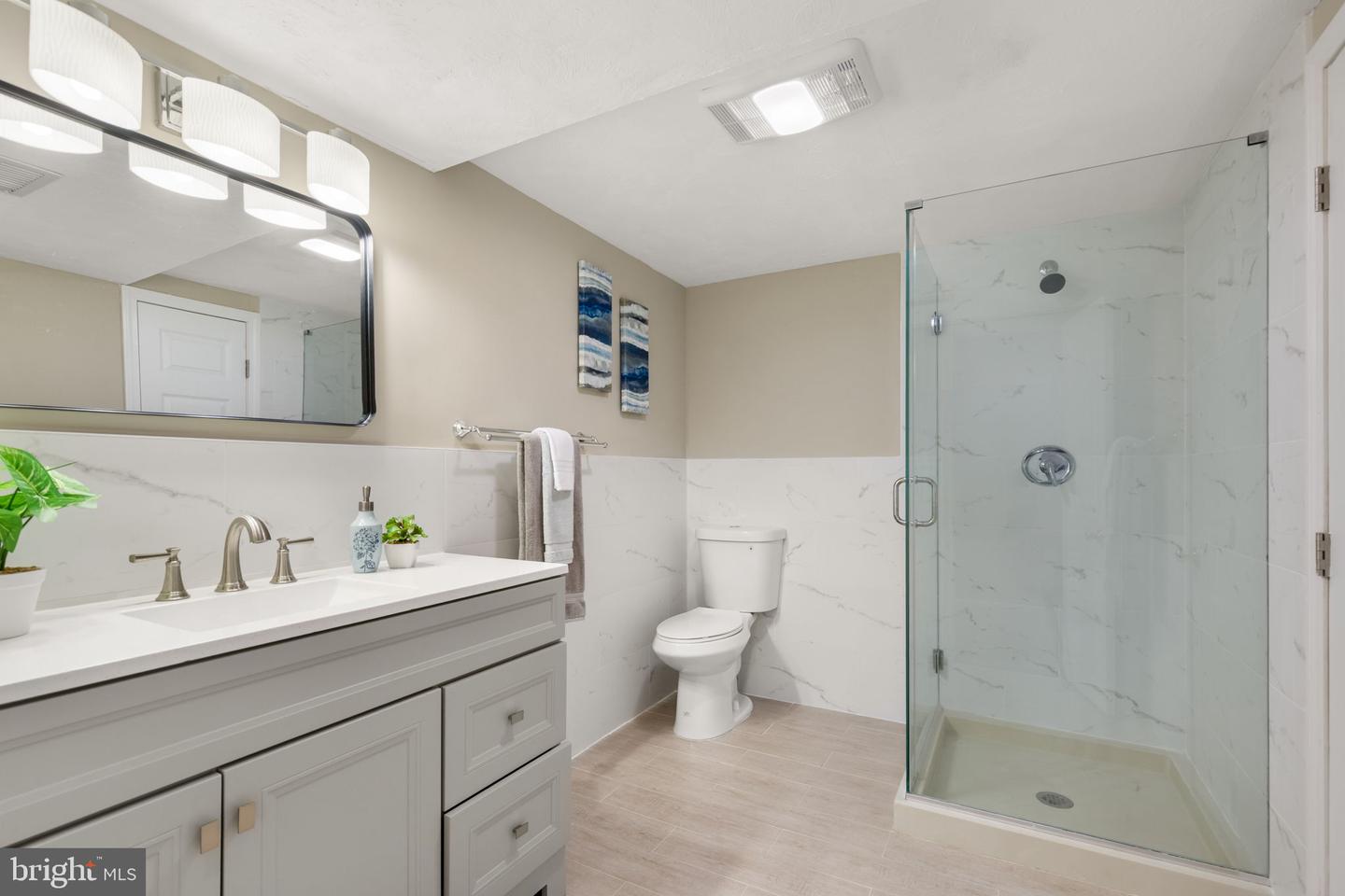 16606 ACCOLON CT, DUMFRIES, Virginia 22025, 4 Bedrooms Bedrooms, 18 Rooms Rooms,3 BathroomsBathrooms,Residential,For sale,16606 ACCOLON CT,VAPW2104716 MLS # VAPW2104716