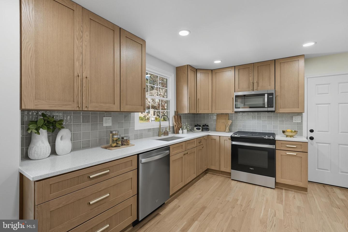 10431 HEADLY CT, FAIRFAX, Virginia 22032, 4 Bedrooms Bedrooms, ,2 BathroomsBathrooms,Residential,For sale,10431 HEADLY CT,VAFX2269170 MLS # VAFX2269170