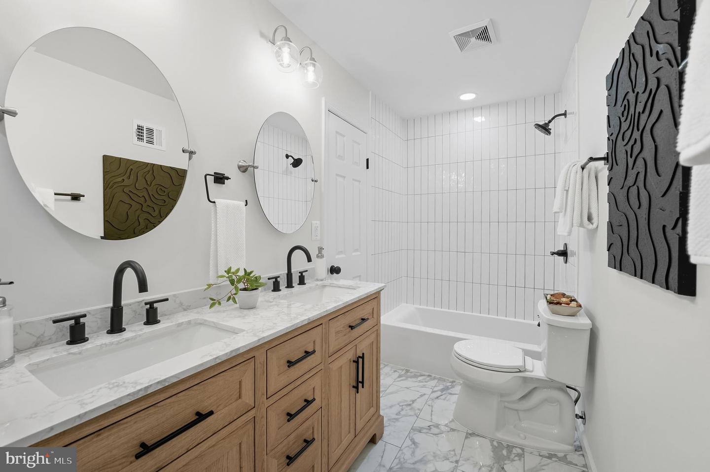 10431 HEADLY CT, FAIRFAX, Virginia 22032, 4 Bedrooms Bedrooms, ,2 BathroomsBathrooms,Residential,For sale,10431 HEADLY CT,VAFX2269170 MLS # VAFX2269170