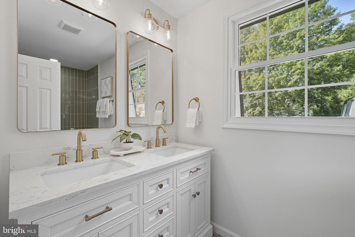 10431 HEADLY CT, FAIRFAX, Virginia 22032, 4 Bedrooms Bedrooms, ,2 BathroomsBathrooms,Residential,For sale,10431 HEADLY CT,VAFX2269170 MLS # VAFX2269170