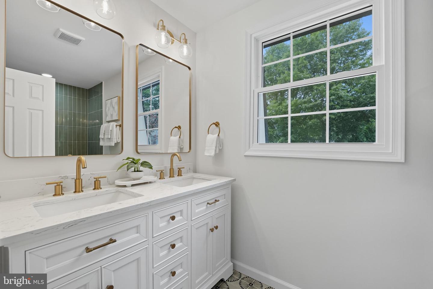 10431 HEADLY CT, FAIRFAX, Virginia 22032, 4 Bedrooms Bedrooms, ,2 BathroomsBathrooms,Residential,For sale,10431 HEADLY CT,VAFX2269170 MLS # VAFX2269170