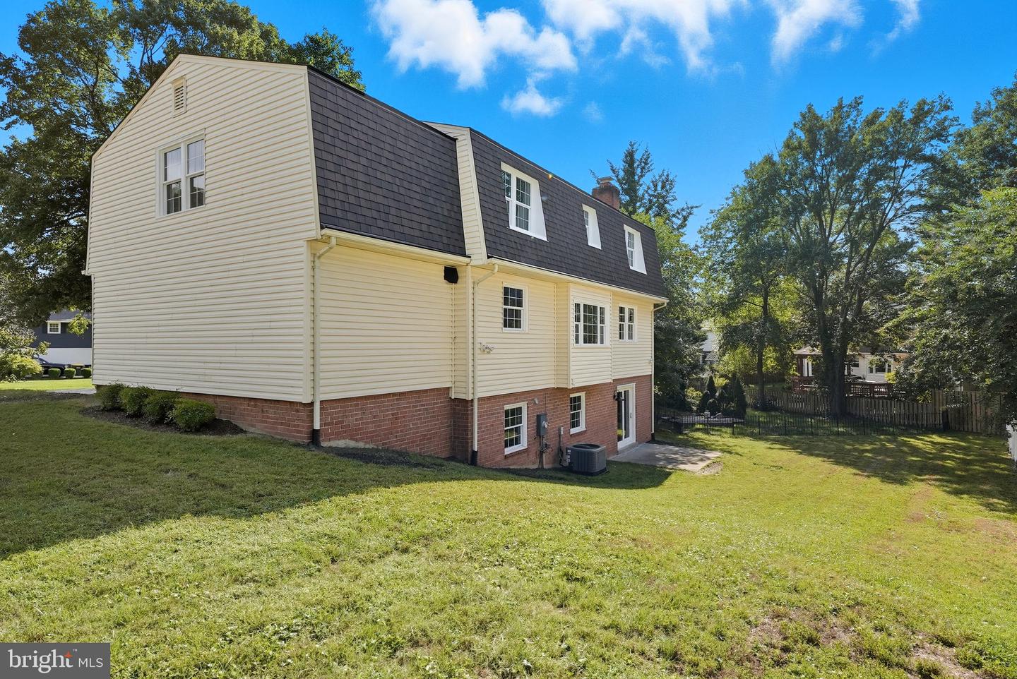 10431 HEADLY CT, FAIRFAX, Virginia 22032, 4 Bedrooms Bedrooms, ,2 BathroomsBathrooms,Residential,For sale,10431 HEADLY CT,VAFX2269170 MLS # VAFX2269170