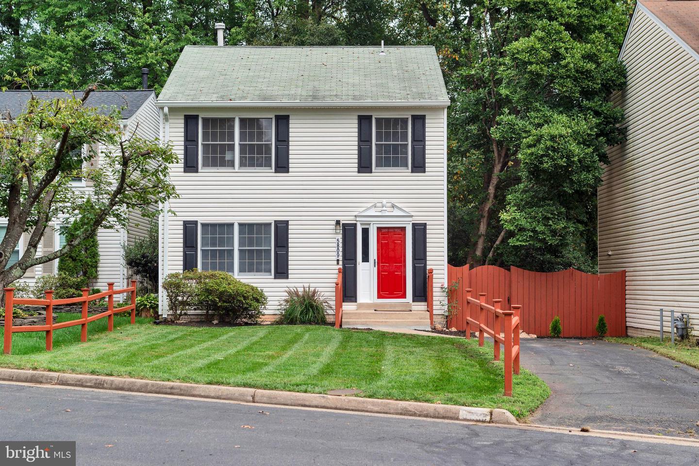 5809 SHANA PL, BURKE, Virginia 22015, 3 Bedrooms Bedrooms, 7 Rooms Rooms,3 BathroomsBathrooms,Residential,For sale,5809 SHANA PL,VAFX2269254 MLS # VAFX2269254