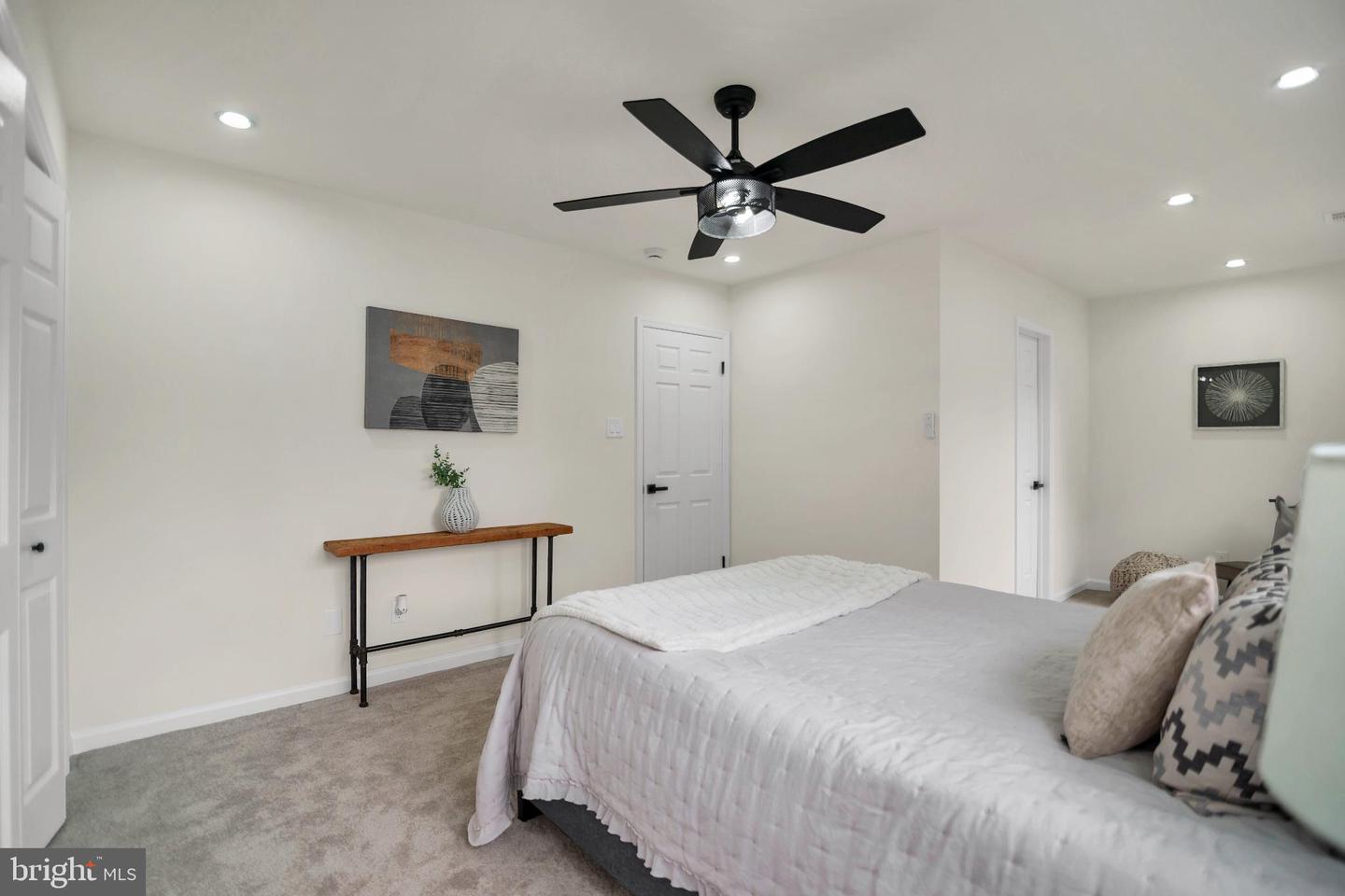 5809 SHANA PL, BURKE, Virginia 22015, 3 Bedrooms Bedrooms, 7 Rooms Rooms,3 BathroomsBathrooms,Residential,For sale,5809 SHANA PL,VAFX2269254 MLS # VAFX2269254