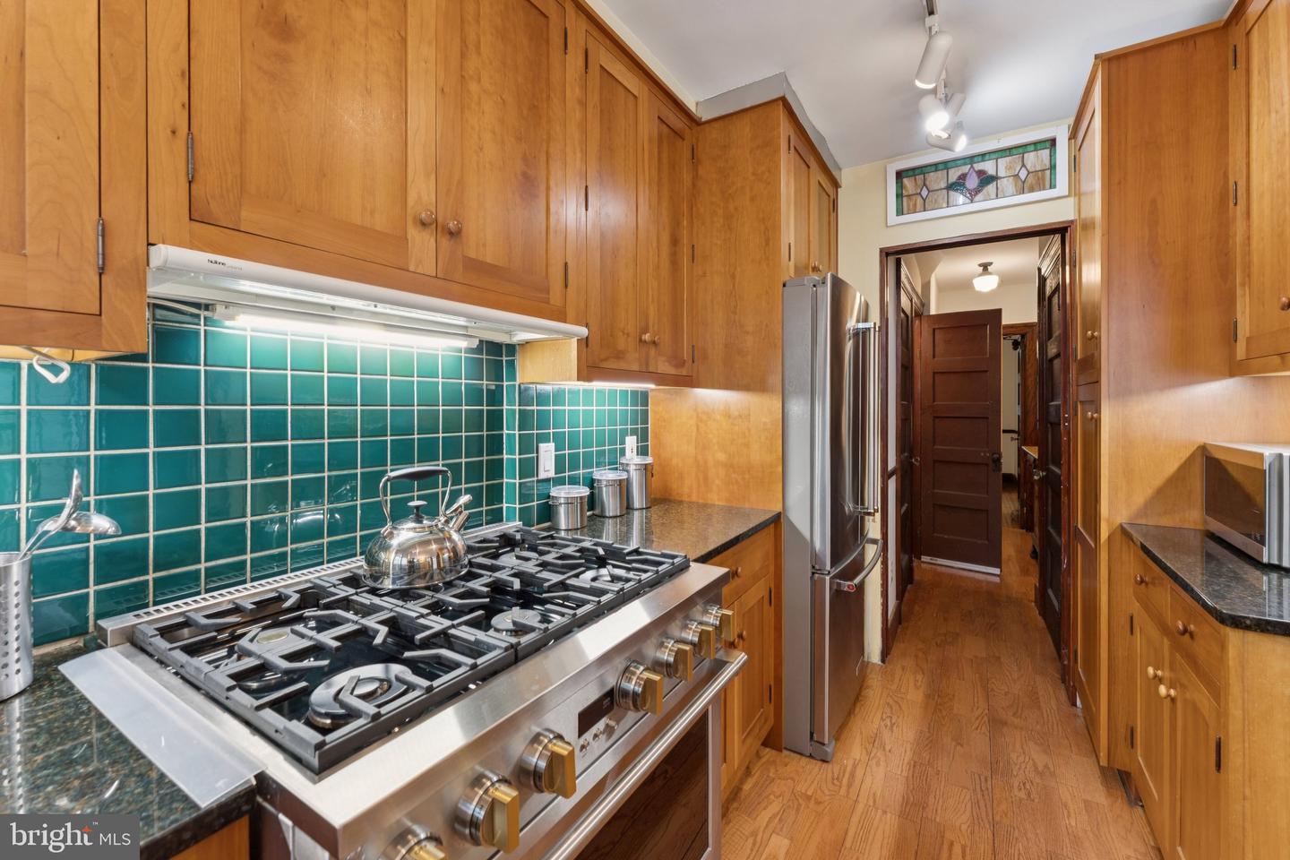 414 7TH ST NE, WASHINGTON, District Of Columbia 20002, 3 Bedrooms Bedrooms, ,2 BathroomsBathrooms,Residential,For sale,414 7TH ST NE,DCDC2224136 MLS # DCDC2224136
