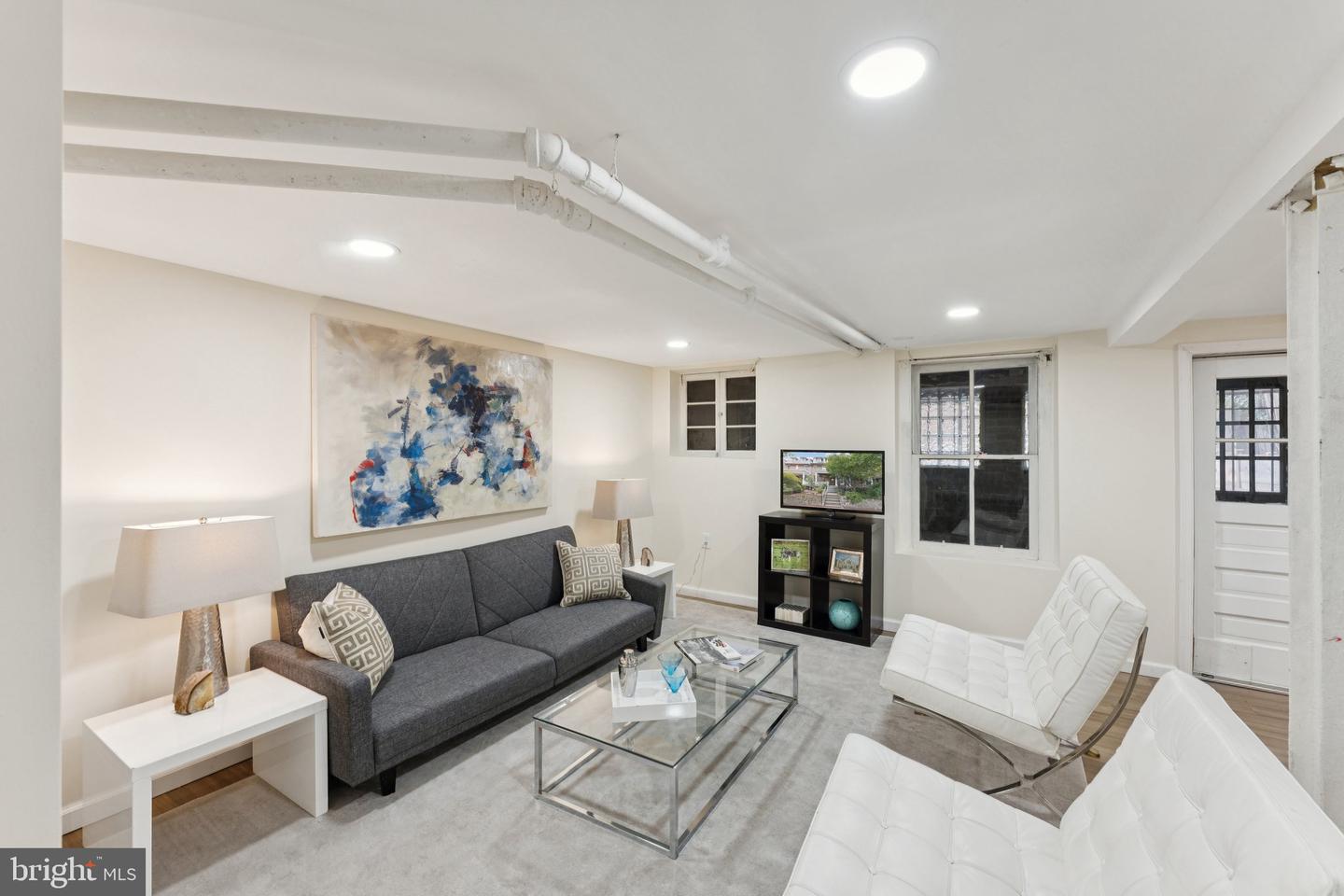 414 7TH ST NE, WASHINGTON, District Of Columbia 20002, 3 Bedrooms Bedrooms, ,2 BathroomsBathrooms,Residential,For sale,414 7TH ST NE,DCDC2224136 MLS # DCDC2224136