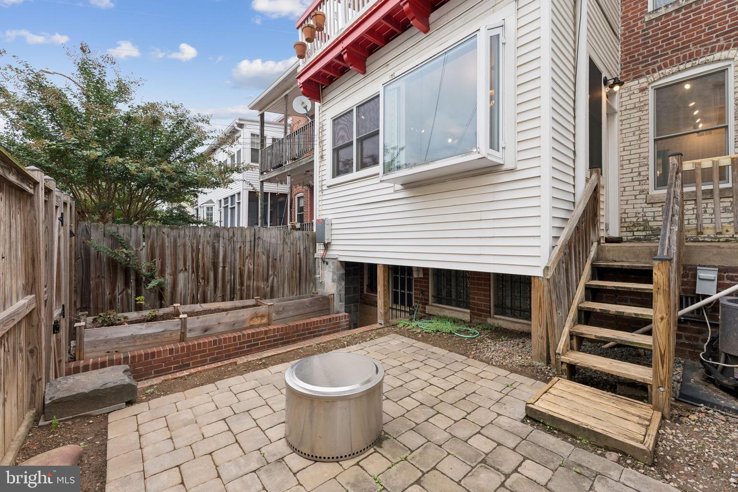 414 7TH ST NE, WASHINGTON, District Of Columbia 20002, 3 Bedrooms Bedrooms, ,2 BathroomsBathrooms,Residential,For sale,414 7TH ST NE,DCDC2224136 MLS # DCDC2224136