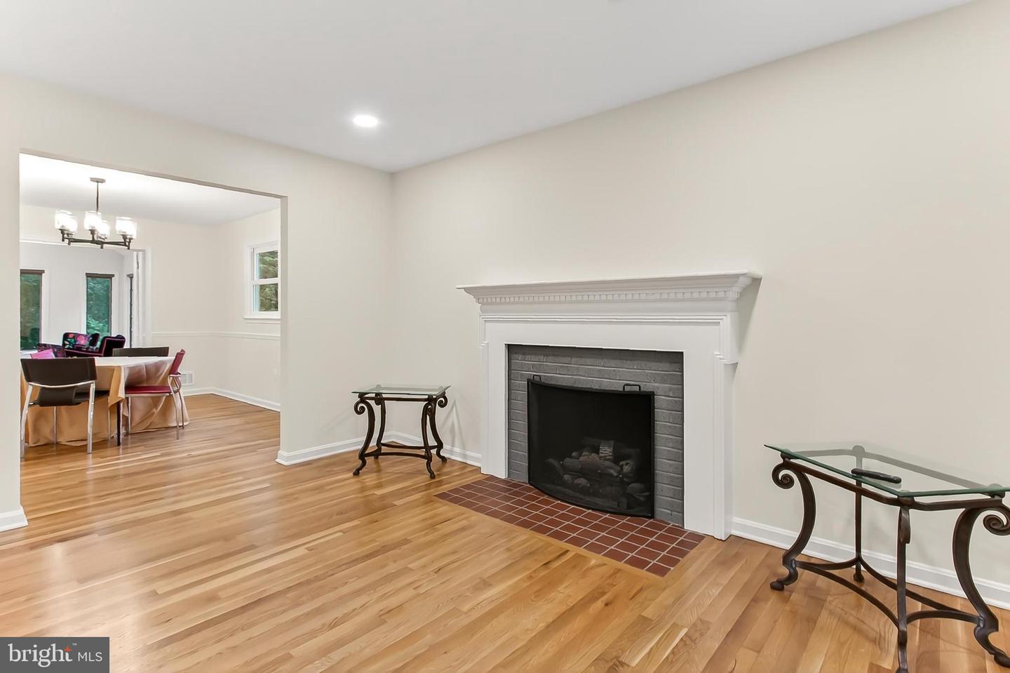 5112 CLINTON RD, ALEXANDRIA, Virginia 22312, 3 Bedrooms Bedrooms, 8 Rooms Rooms,2 BathroomsBathrooms,Residential,For sale,5112 CLINTON RD,VAFX2269286 MLS # VAFX2269286