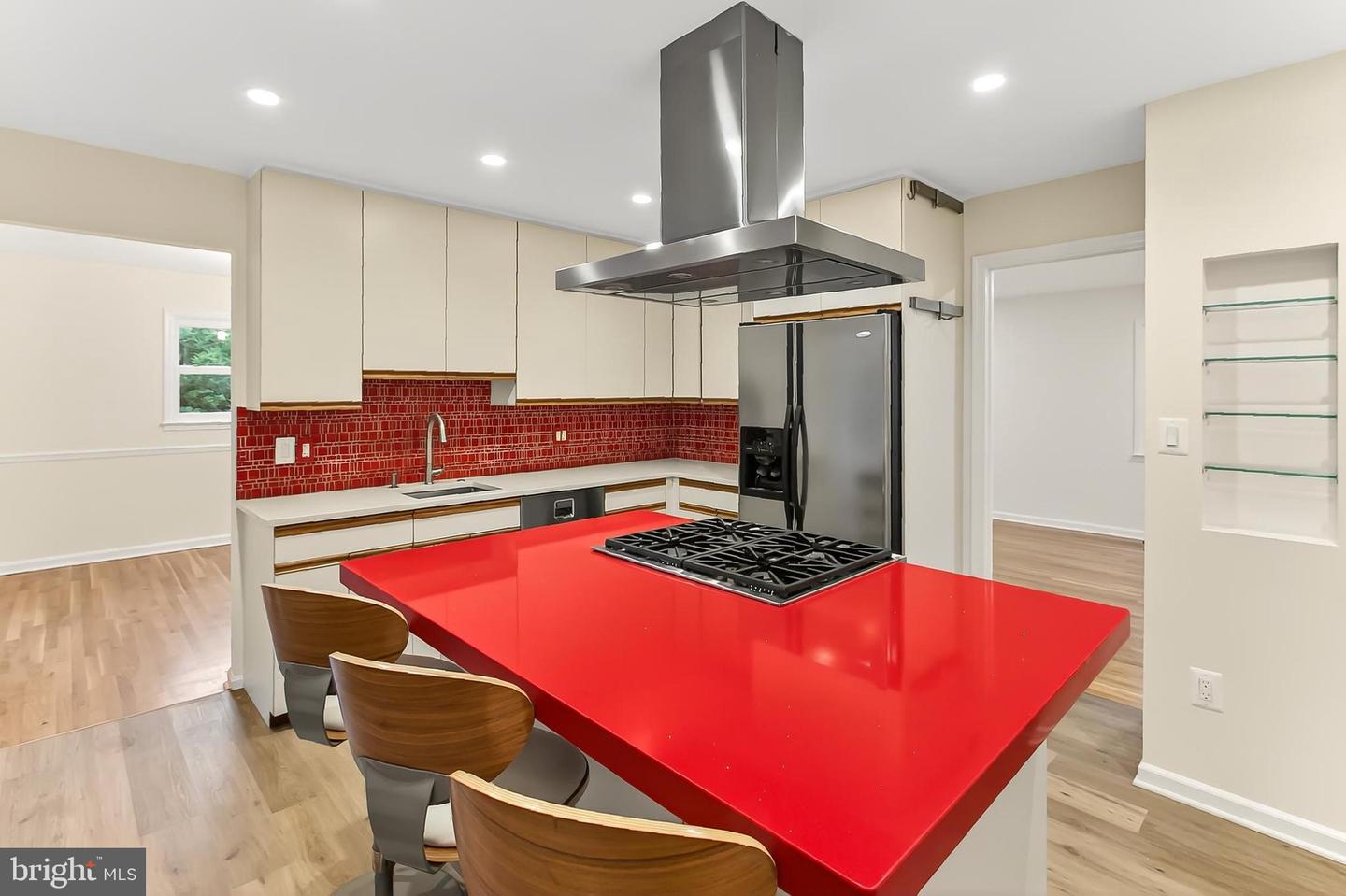 5112 CLINTON RD, ALEXANDRIA, Virginia 22312, 3 Bedrooms Bedrooms, 8 Rooms Rooms,2 BathroomsBathrooms,Residential,For sale,5112 CLINTON RD,VAFX2269286 MLS # VAFX2269286