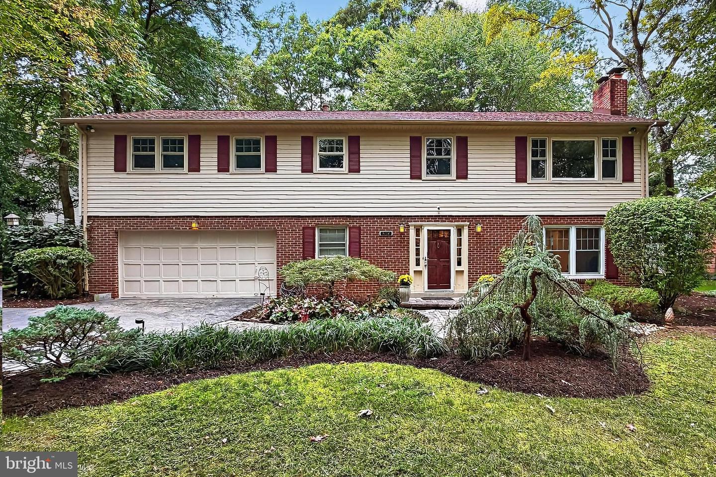 5112 CLINTON RD, ALEXANDRIA, Virginia 22312, 3 Bedrooms Bedrooms, 8 Rooms Rooms,2 BathroomsBathrooms,Residential,For sale,5112 CLINTON RD,VAFX2269286 MLS # VAFX2269286