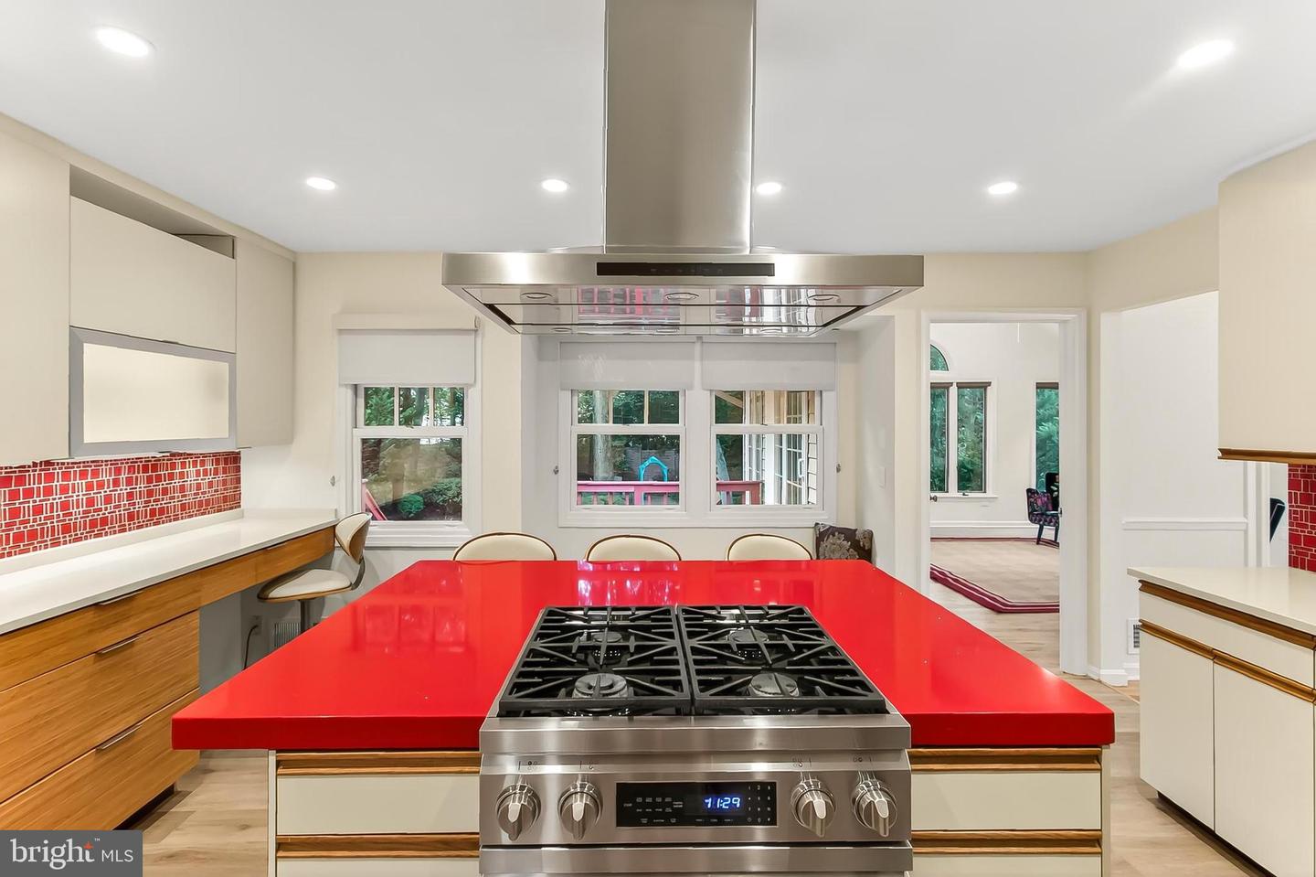 5112 CLINTON RD, ALEXANDRIA, Virginia 22312, 3 Bedrooms Bedrooms, 8 Rooms Rooms,2 BathroomsBathrooms,Residential,For sale,5112 CLINTON RD,VAFX2269286 MLS # VAFX2269286
