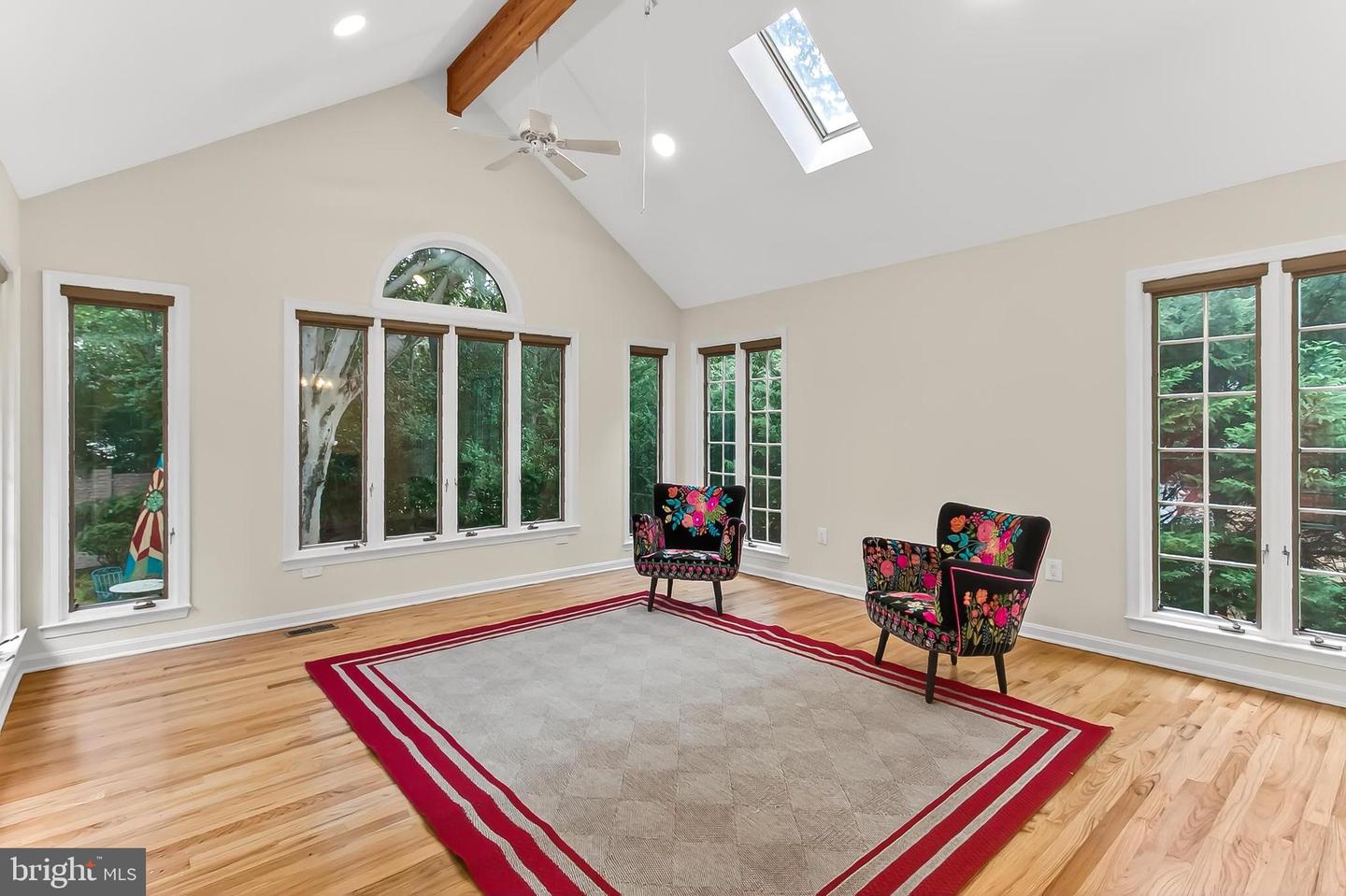 5112 CLINTON RD, ALEXANDRIA, Virginia 22312, 3 Bedrooms Bedrooms, 8 Rooms Rooms,2 BathroomsBathrooms,Residential,For sale,5112 CLINTON RD,VAFX2269286 MLS # VAFX2269286