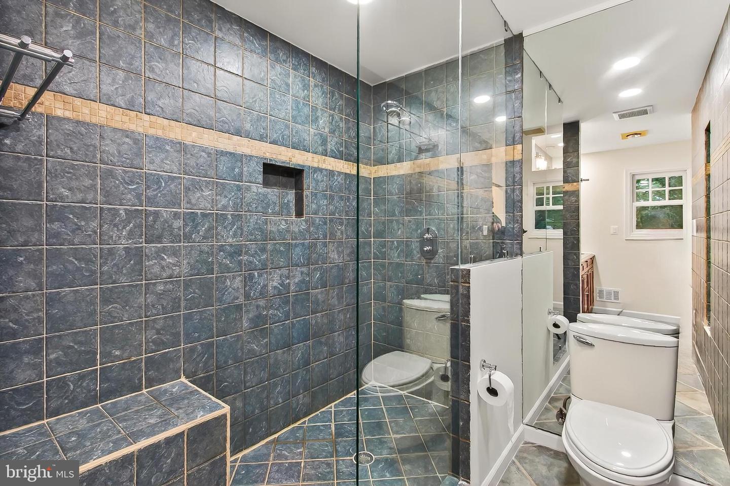 5112 CLINTON RD, ALEXANDRIA, Virginia 22312, 3 Bedrooms Bedrooms, 8 Rooms Rooms,2 BathroomsBathrooms,Residential,For sale,5112 CLINTON RD,VAFX2269286 MLS # VAFX2269286