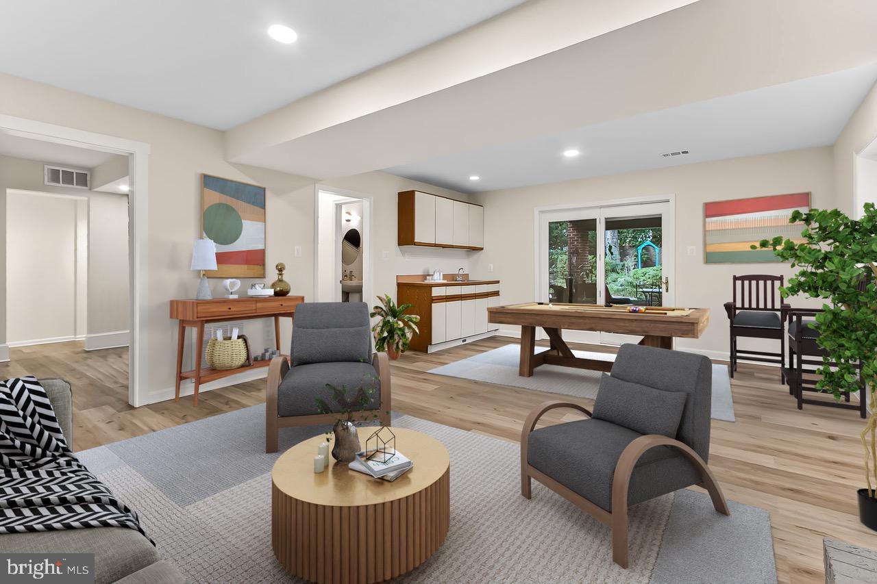 5112 CLINTON RD, ALEXANDRIA, Virginia 22312, 3 Bedrooms Bedrooms, 8 Rooms Rooms,2 BathroomsBathrooms,Residential,For sale,5112 CLINTON RD,VAFX2269286 MLS # VAFX2269286