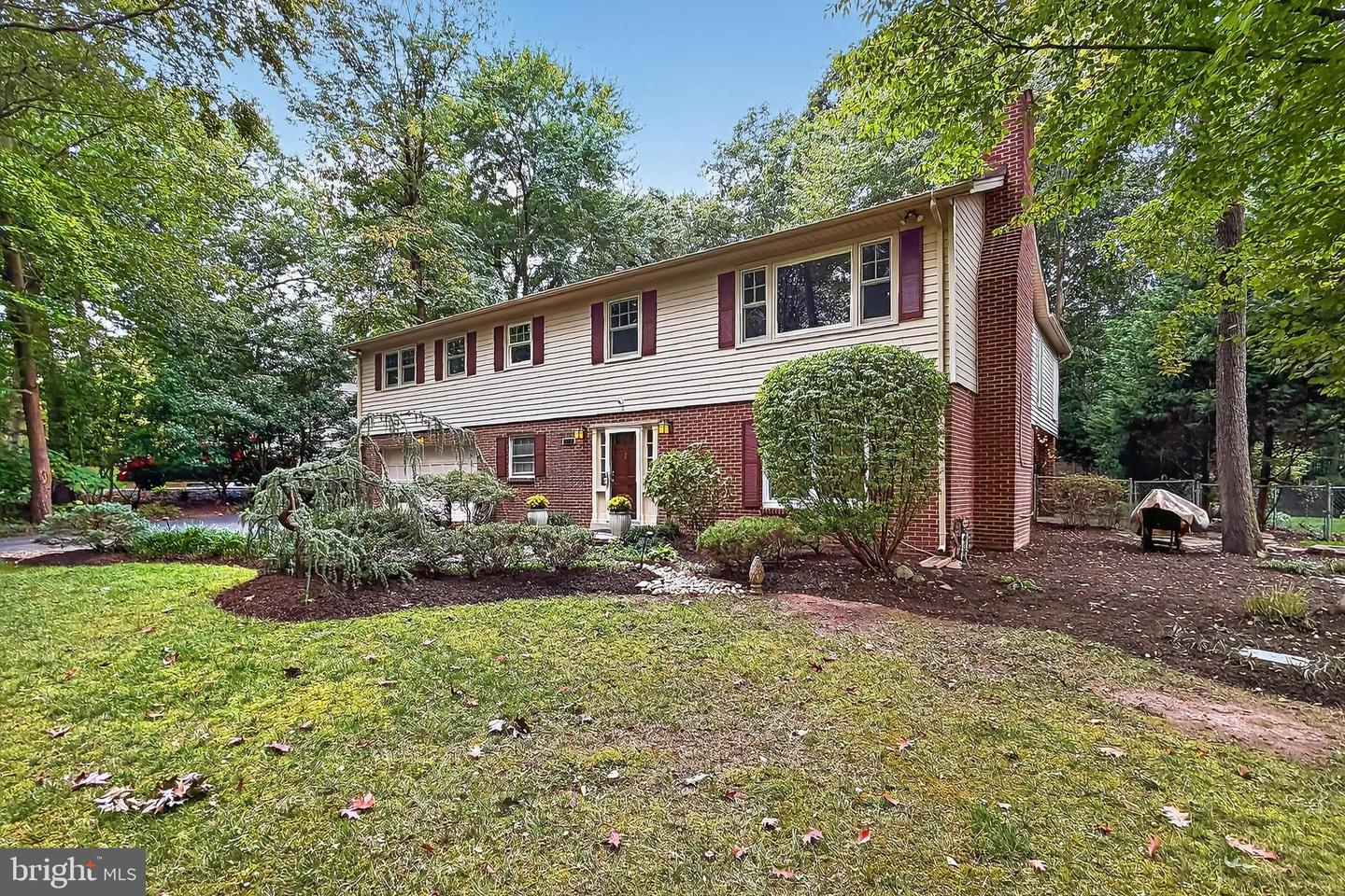 5112 CLINTON RD, ALEXANDRIA, Virginia 22312, 3 Bedrooms Bedrooms, 8 Rooms Rooms,2 BathroomsBathrooms,Residential,For sale,5112 CLINTON RD,VAFX2269286 MLS # VAFX2269286