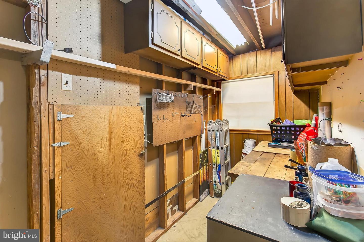 5112 CLINTON RD, ALEXANDRIA, Virginia 22312, 3 Bedrooms Bedrooms, 8 Rooms Rooms,2 BathroomsBathrooms,Residential,For sale,5112 CLINTON RD,VAFX2269286 MLS # VAFX2269286