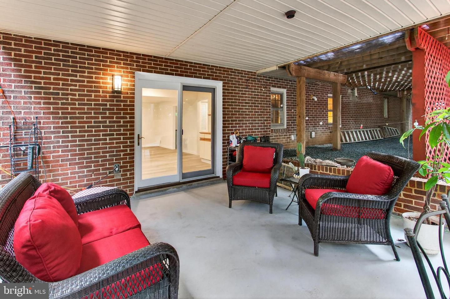 5112 CLINTON RD, ALEXANDRIA, Virginia 22312, 3 Bedrooms Bedrooms, 8 Rooms Rooms,2 BathroomsBathrooms,Residential,For sale,5112 CLINTON RD,VAFX2269286 MLS # VAFX2269286