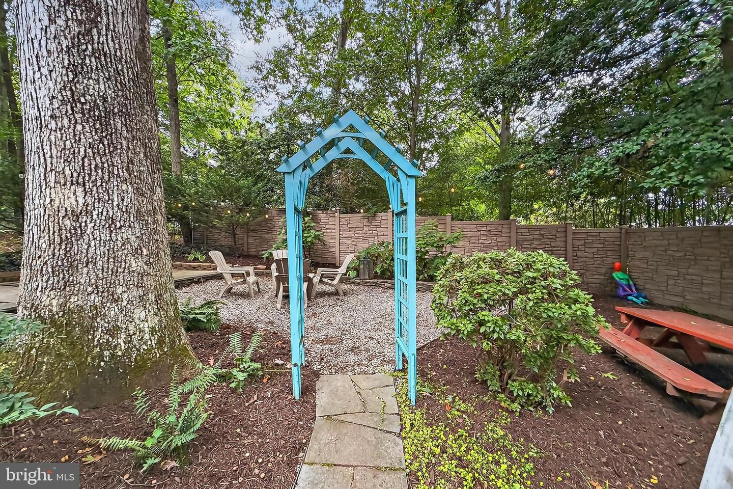 5112 CLINTON RD, ALEXANDRIA, Virginia 22312, 3 Bedrooms Bedrooms, 8 Rooms Rooms,2 BathroomsBathrooms,Residential,For sale,5112 CLINTON RD,VAFX2269286 MLS # VAFX2269286
