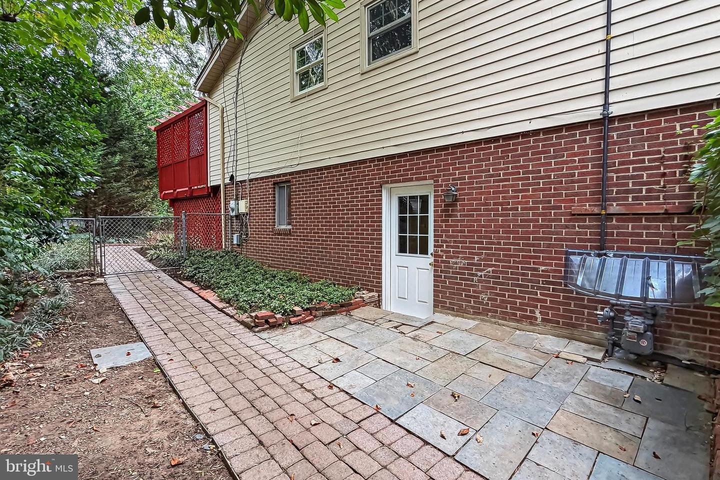 5112 CLINTON RD, ALEXANDRIA, Virginia 22312, 3 Bedrooms Bedrooms, 8 Rooms Rooms,2 BathroomsBathrooms,Residential,For sale,5112 CLINTON RD,VAFX2269286 MLS # VAFX2269286