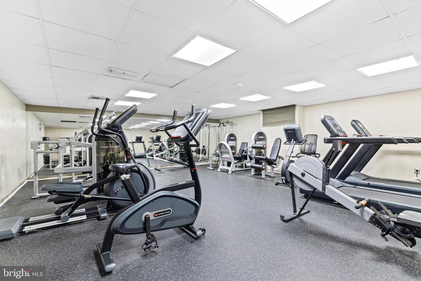 3100 S MANCHESTER ST #813, FALLS CHURCH, Virginia 22044, 1 Bedroom Bedrooms, ,1 BathroomBathrooms,Residential,For sale,3100 S MANCHESTER ST #813,VAFX2269288 MLS # VAFX2269288