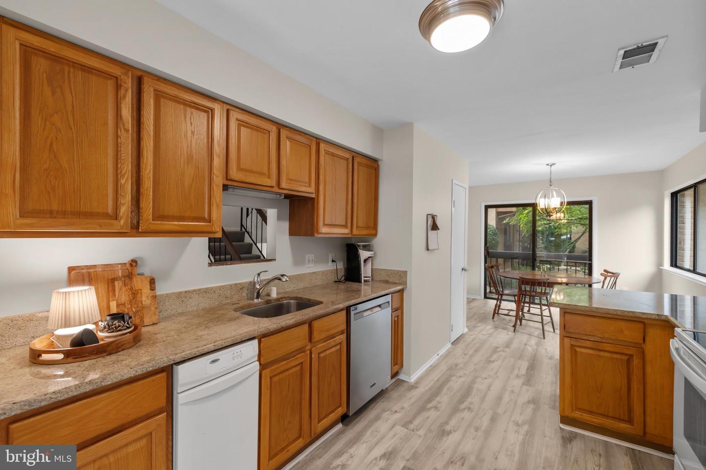 9068 BLARNEY STONE DR, SPRINGFIELD, Virginia 22152, 3 Bedrooms Bedrooms, ,3 BathroomsBathrooms,Residential,For sale,9068 BLARNEY STONE DR,VAFX2269298 MLS # VAFX2269298