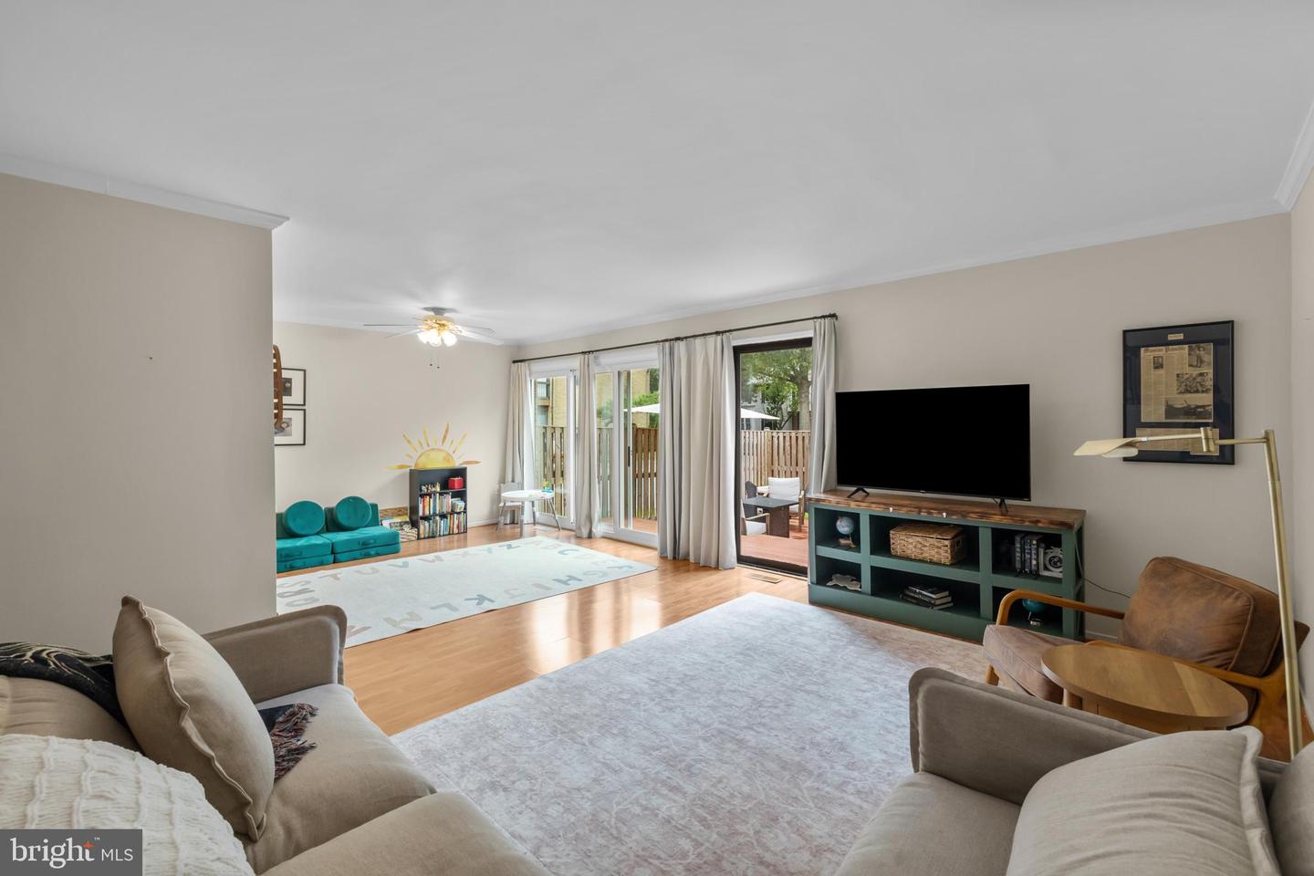 9068 BLARNEY STONE DR, SPRINGFIELD, Virginia 22152, 3 Bedrooms Bedrooms, ,3 BathroomsBathrooms,Residential,For sale,9068 BLARNEY STONE DR,VAFX2269298 MLS # VAFX2269298