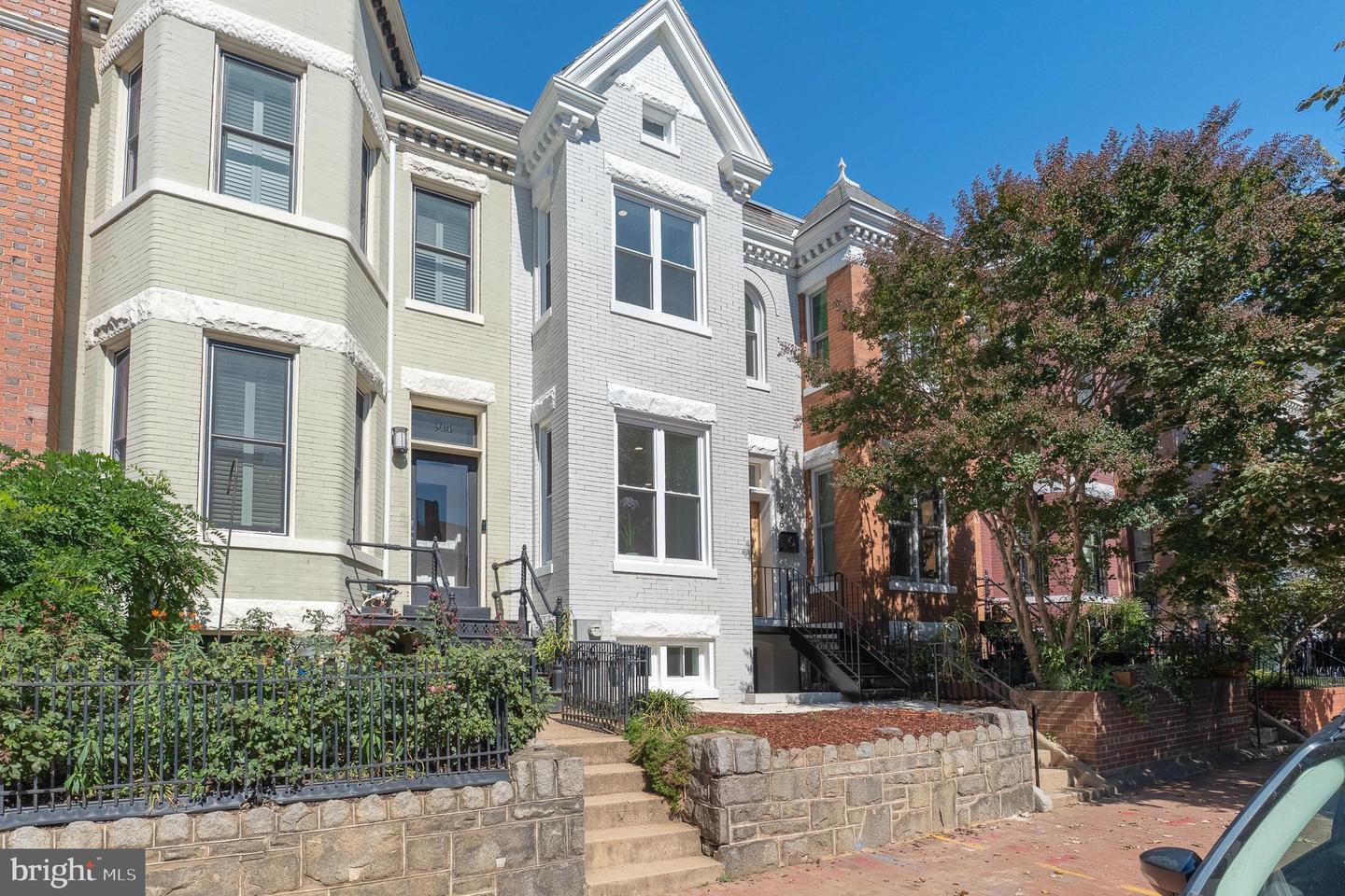 916 NE C ST NE, WASHINGTON, District Of Columbia 20002, 5 Bedrooms Bedrooms, 5 Rooms Rooms,3 BathroomsBathrooms,Residential,For sale,916 NE C ST NE,DCDC2224212 MLS # DCDC2224212