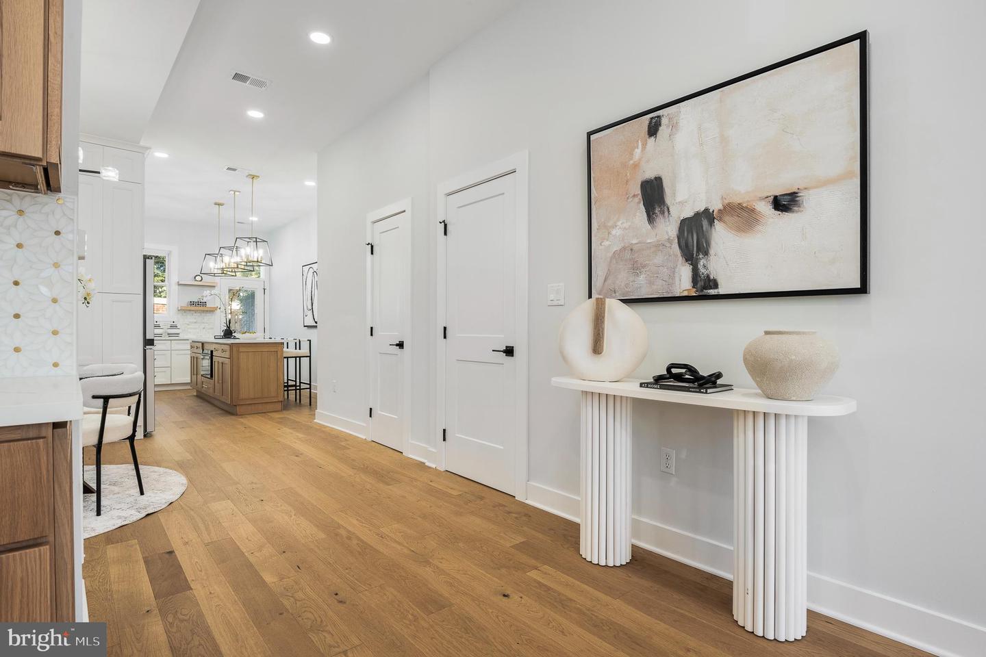 916 NE C ST NE, WASHINGTON, District Of Columbia 20002, 5 Bedrooms Bedrooms, 5 Rooms Rooms,3 BathroomsBathrooms,Residential,For sale,916 NE C ST NE,DCDC2224212 MLS # DCDC2224212