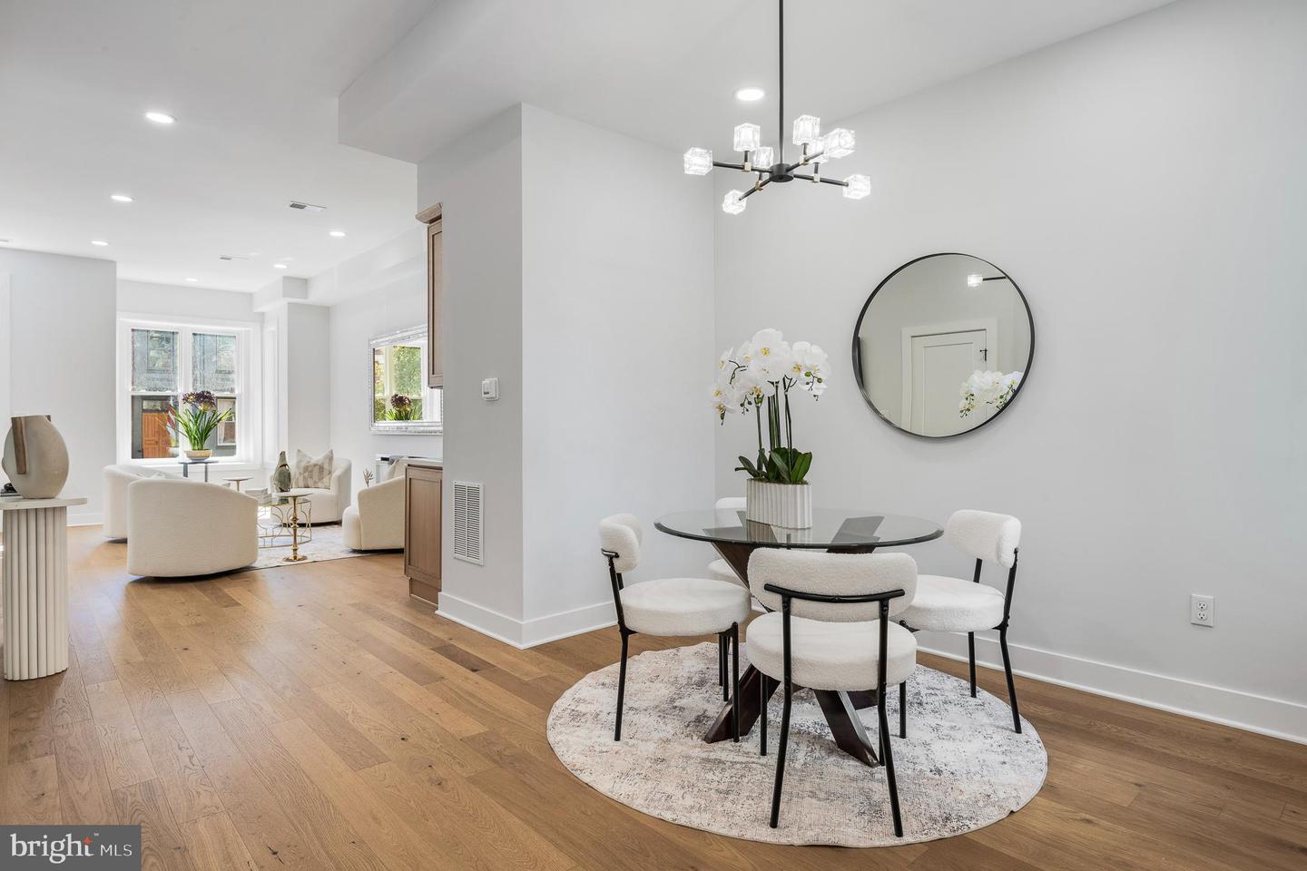 916 NE C ST NE, WASHINGTON, District Of Columbia 20002, 5 Bedrooms Bedrooms, 5 Rooms Rooms,3 BathroomsBathrooms,Residential,For sale,916 NE C ST NE,DCDC2224212 MLS # DCDC2224212