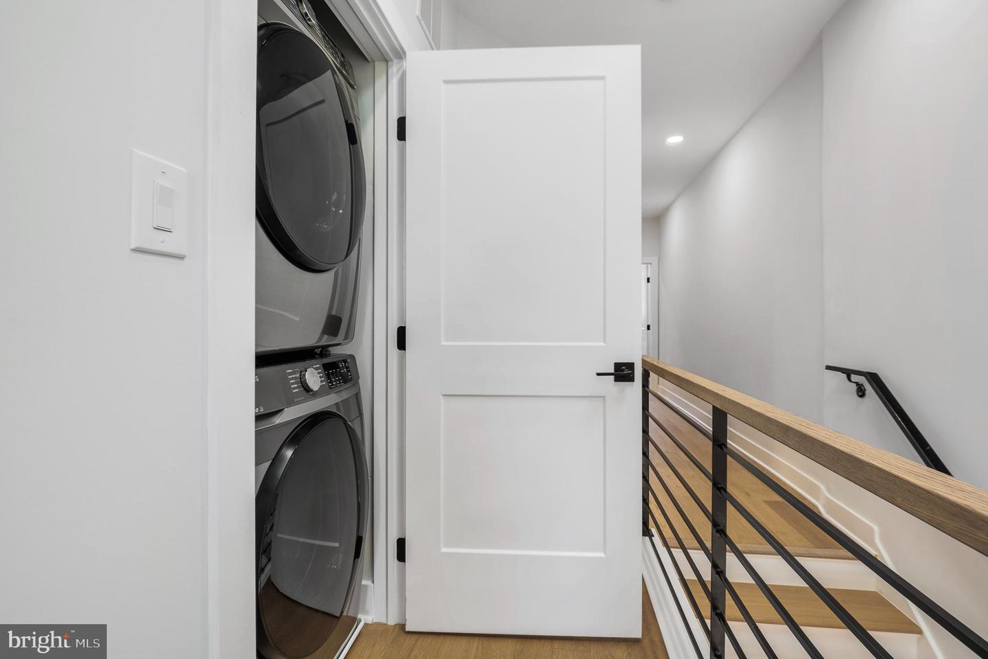 916 NE C ST NE, WASHINGTON, District Of Columbia 20002, 5 Bedrooms Bedrooms, 5 Rooms Rooms,3 BathroomsBathrooms,Residential,For sale,916 NE C ST NE,DCDC2224212 MLS # DCDC2224212