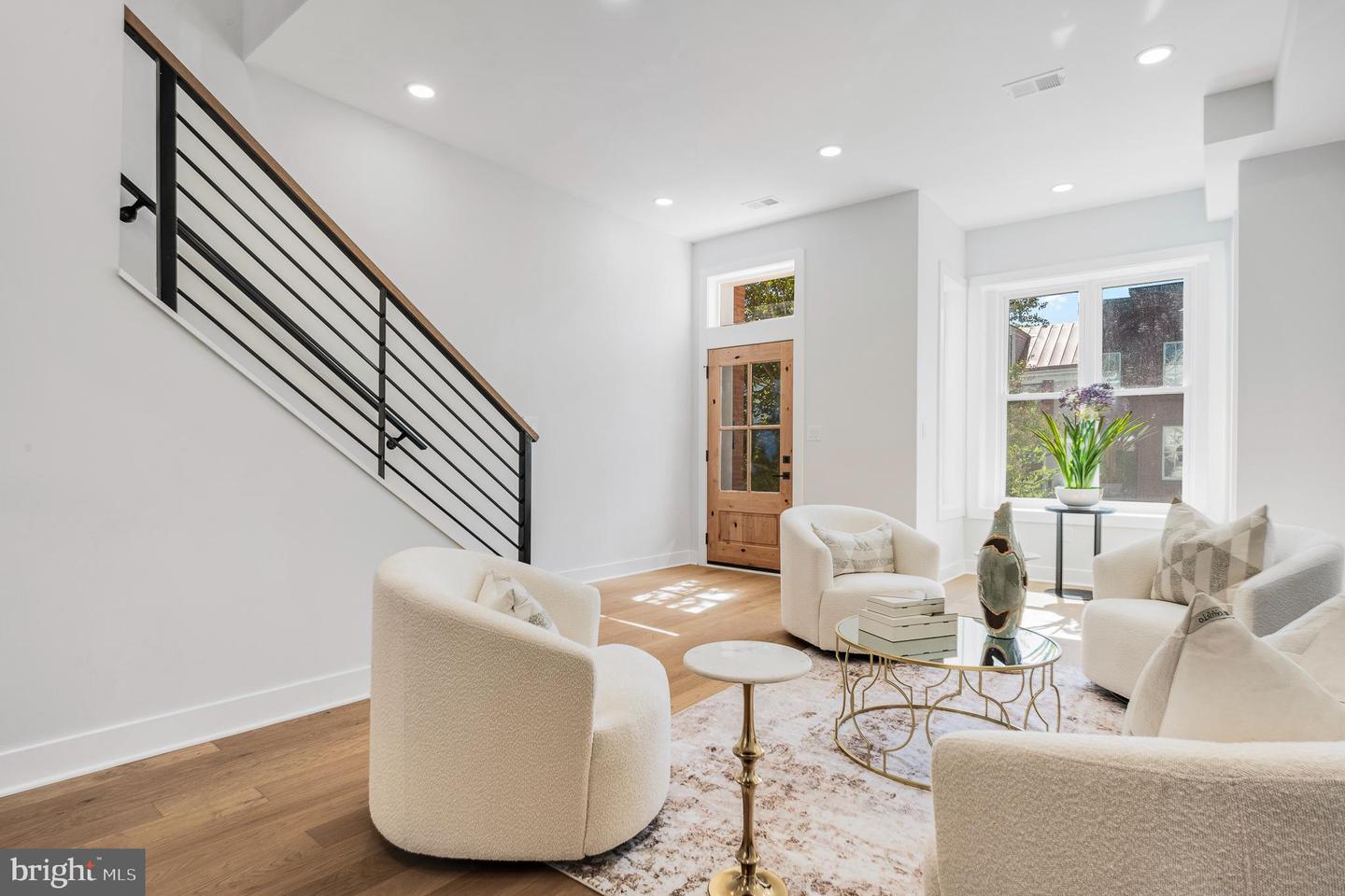 916 NE C ST NE, WASHINGTON, District Of Columbia 20002, 5 Bedrooms Bedrooms, 5 Rooms Rooms,3 BathroomsBathrooms,Residential,For sale,916 NE C ST NE,DCDC2224212 MLS # DCDC2224212