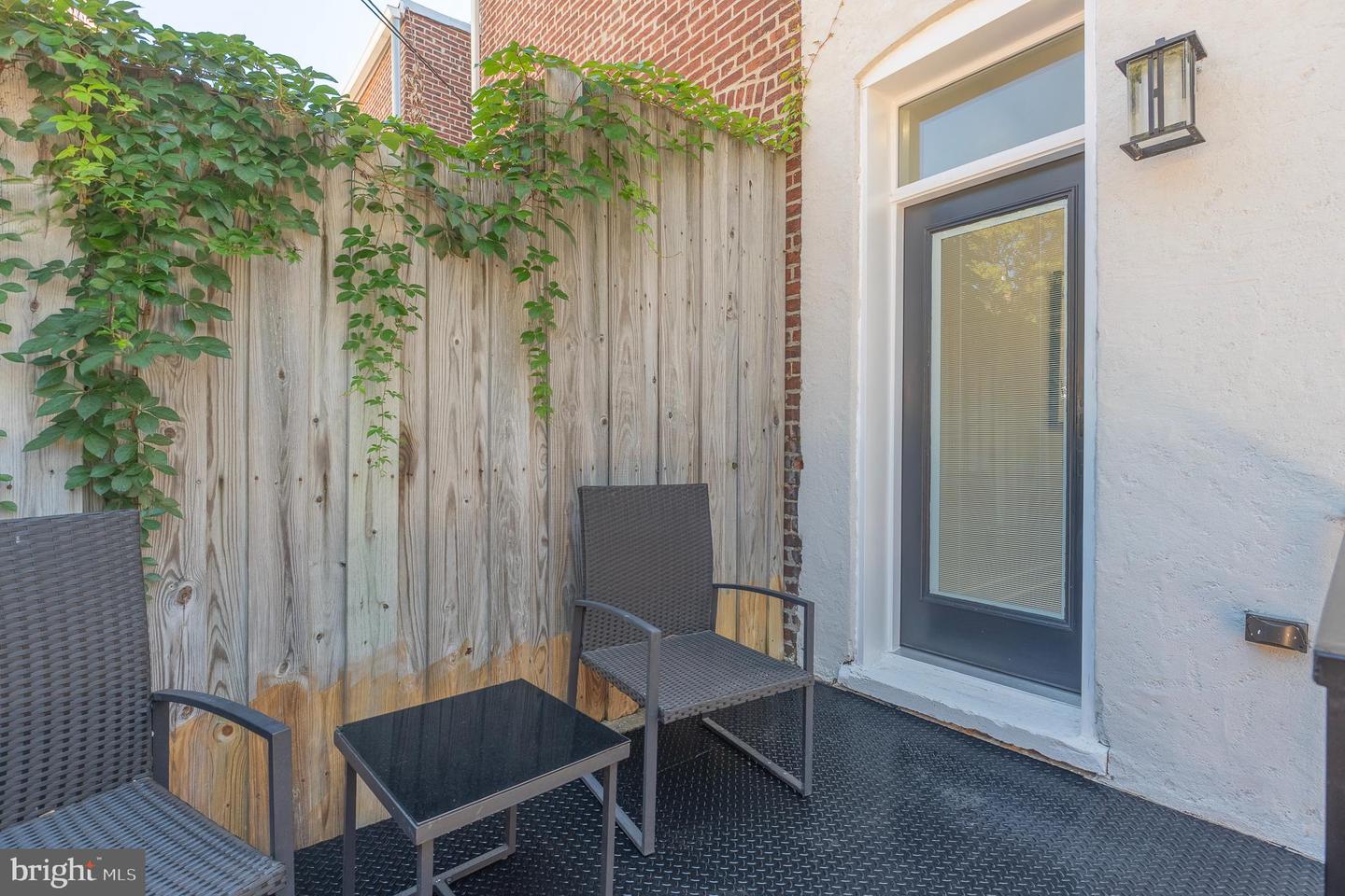 916 NE C ST NE, WASHINGTON, District Of Columbia 20002, 5 Bedrooms Bedrooms, 5 Rooms Rooms,3 BathroomsBathrooms,Residential,For sale,916 NE C ST NE,DCDC2224212 MLS # DCDC2224212