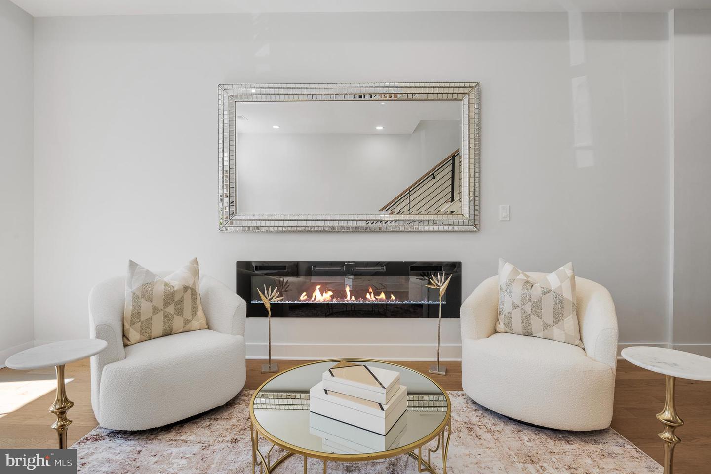 916 NE C ST NE, WASHINGTON, District Of Columbia 20002, 5 Bedrooms Bedrooms, 5 Rooms Rooms,3 BathroomsBathrooms,Residential,For sale,916 NE C ST NE,DCDC2224212 MLS # DCDC2224212