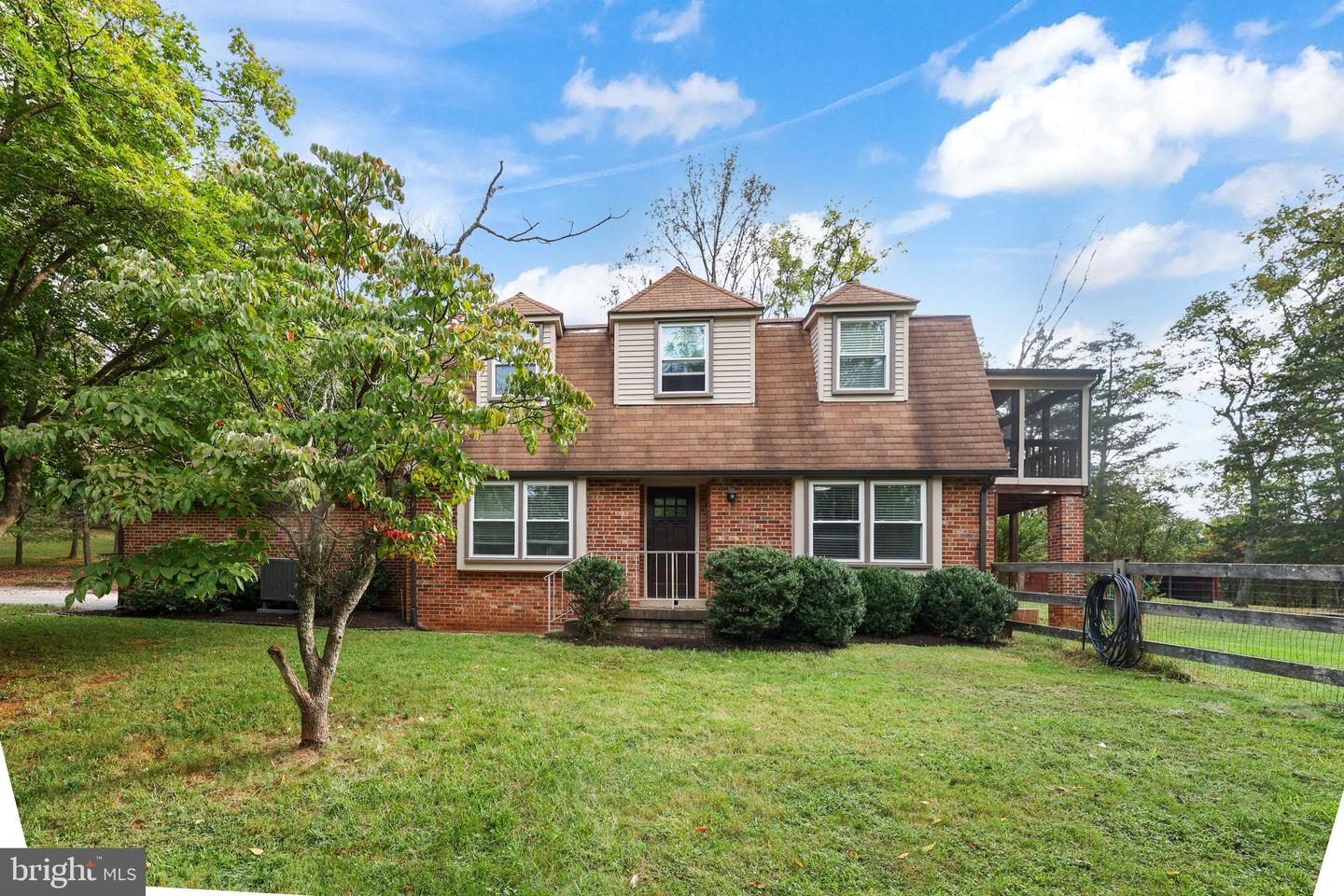 19558 LOUDOUN ORCHARD RD, LEESBURG, Virginia 20175, 3 Bedrooms Bedrooms, ,2 BathroomsBathrooms,Residential,For sale,19558 LOUDOUN ORCHARD RD,VALO2107672 MLS # VALO2107672