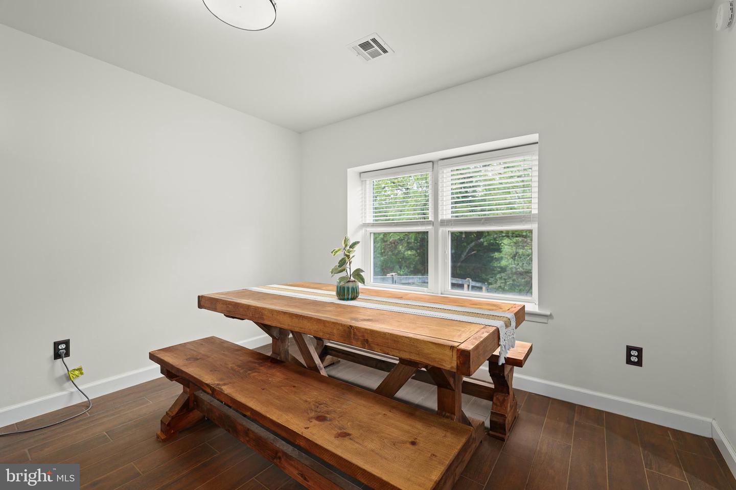 19558 LOUDOUN ORCHARD RD, LEESBURG, Virginia 20175, 3 Bedrooms Bedrooms, ,2 BathroomsBathrooms,Residential,For sale,19558 LOUDOUN ORCHARD RD,VALO2107672 MLS # VALO2107672