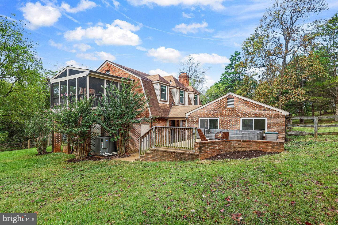 19558 LOUDOUN ORCHARD RD, LEESBURG, Virginia 20175, 3 Bedrooms Bedrooms, ,2 BathroomsBathrooms,Residential,For sale,19558 LOUDOUN ORCHARD RD,VALO2107672 MLS # VALO2107672