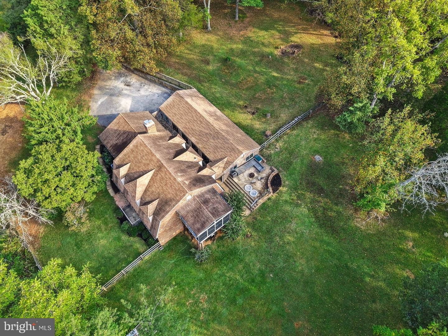 19558 LOUDOUN ORCHARD RD, LEESBURG, Virginia 20175, 3 Bedrooms Bedrooms, ,2 BathroomsBathrooms,Residential,For sale,19558 LOUDOUN ORCHARD RD,VALO2107672 MLS # VALO2107672